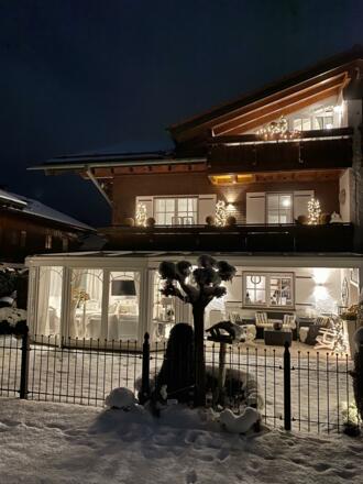 2FE9BC2A-DA9C-4D7B-B952-7CDC5806E525