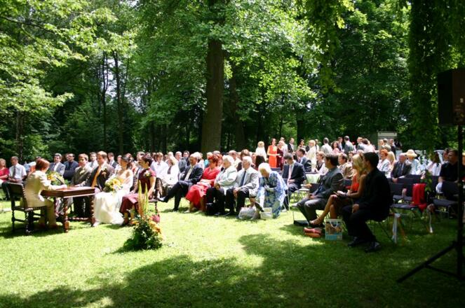 Hochzeit im Grünen