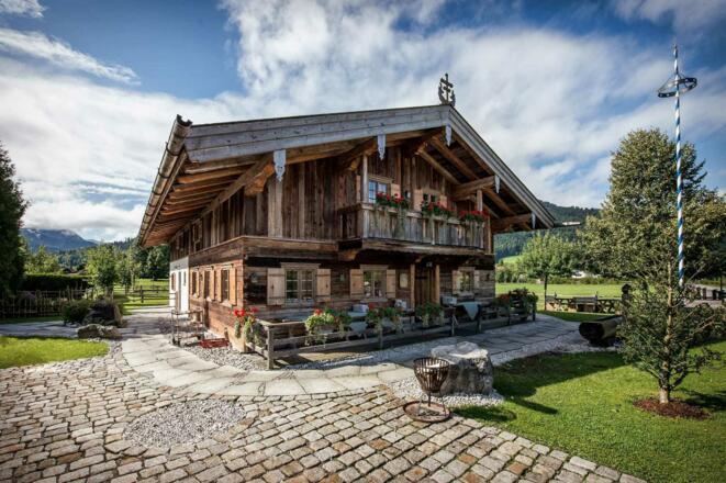 Die Egerner Alm präsentiert nicht nur bayerische Tradition, sondern eignet sich auch als perfekter Ort für verschiedenste Veranstaltungen