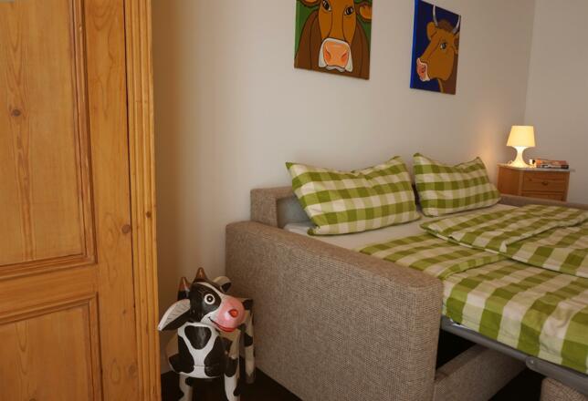 Sofa ausgeklappt zum Schlafen