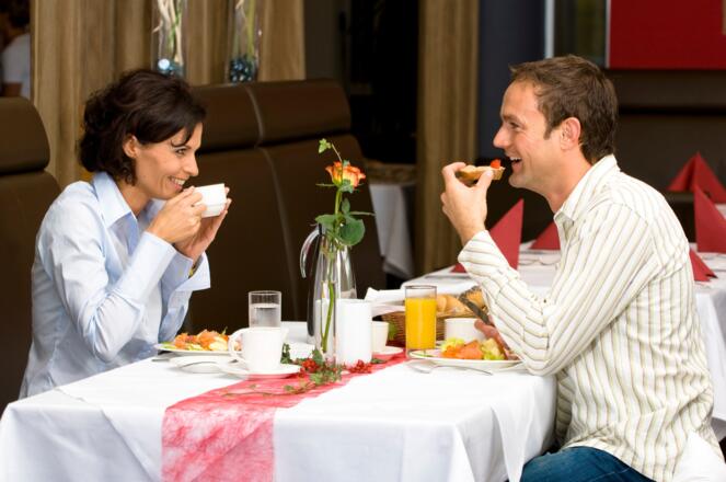 Gäste beim Frühstück