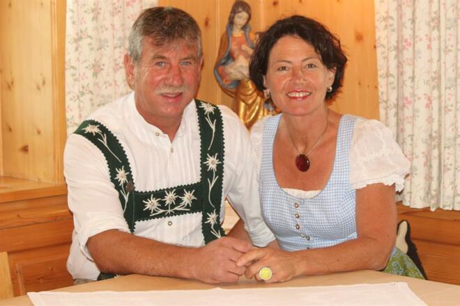 Ihre Gastgeber Anita und Alois Hartmann