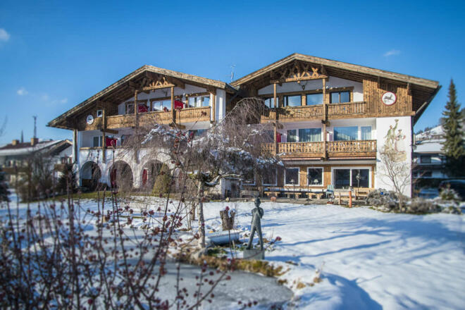 Garten mit Blick zum Haus