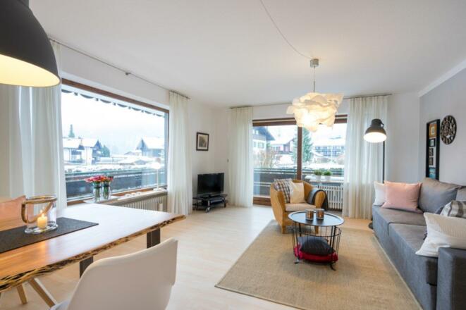 Deluxe Sonnenwinkel Wohnzimmer mit Panoramabalkon