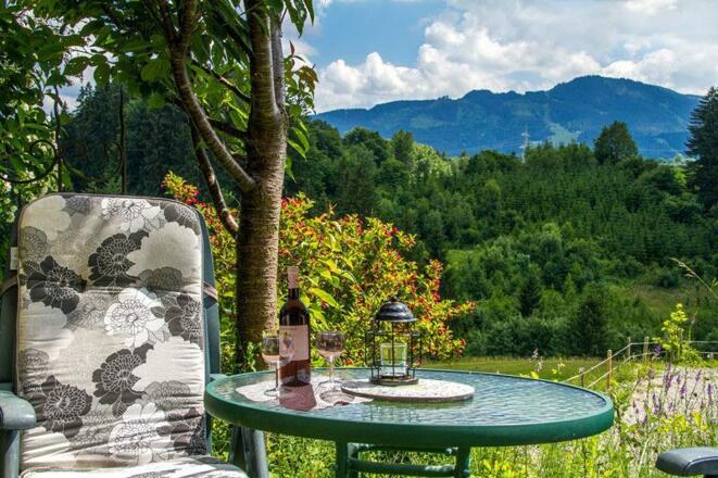 Im Liegestuhl entspannen