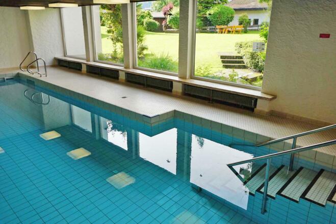 Ferienwohnungen mit Hallenbad