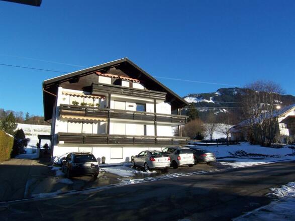 Im Wiesle mit 1-Raum-Ferienwohnung Larissa