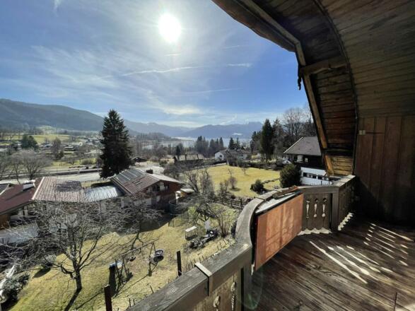 Blick vom Südbalkon in Richtung See und Tegernseer Berge