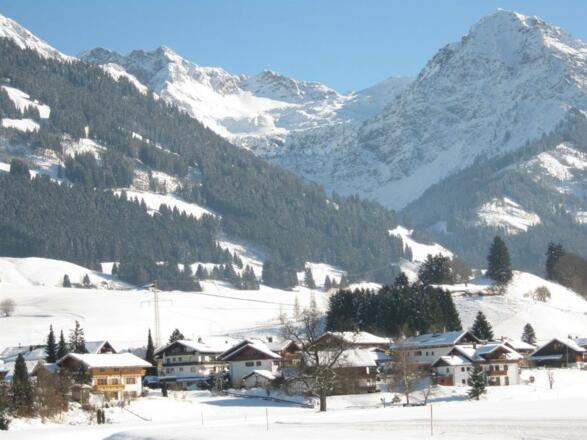 Verschneite Winterlandschaft mit Rubihorn