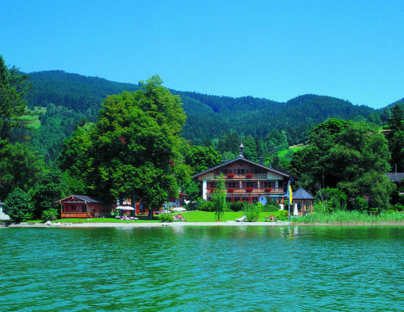 Lechner am See vom See aus