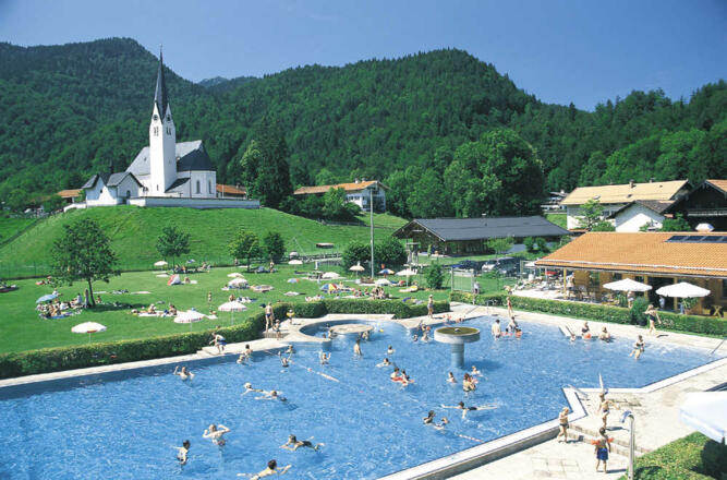 Warmfreibad Kreuth in unmittelbarer Nähe