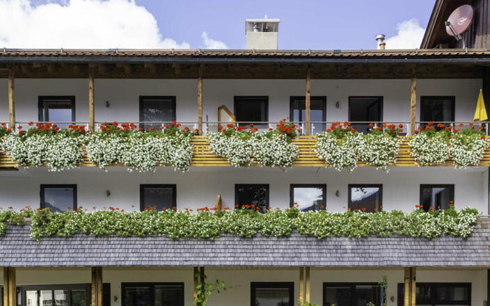 Apartments im Obergeschoss und Dachgeschoss