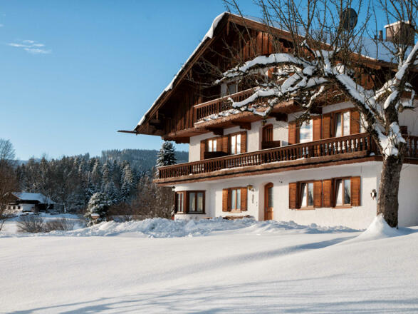 Gästehaus Unterreiterhof Bad Wiessee - Wintermärchen mit Traumblick über das Tegernseer Tal