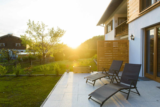 Terrasse mit Garten zur alleinigen Nutzung