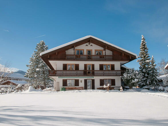Gästehaus Höpfl - Wintermärchen in ruhiger und sonniger Lage am Fusse des Wallbergs