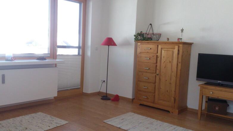 Wohnzimmer mit Schrank