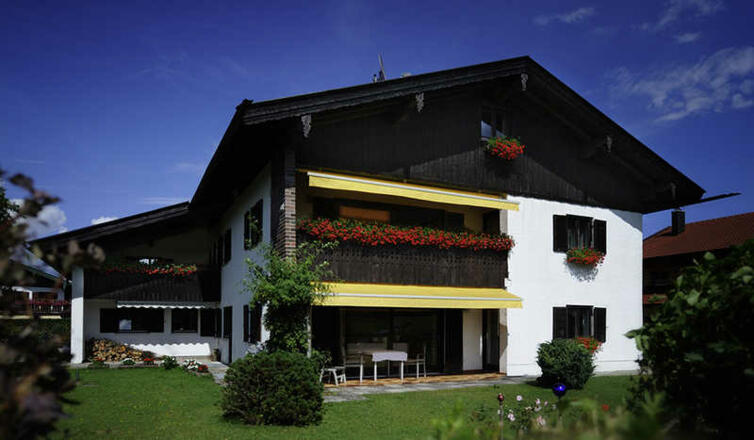 Ansicht des Hauses von der Hauptstraße