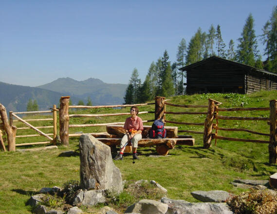 Gemütlicher Rastplatz ber der Karalm - nicht bewirtschaftet