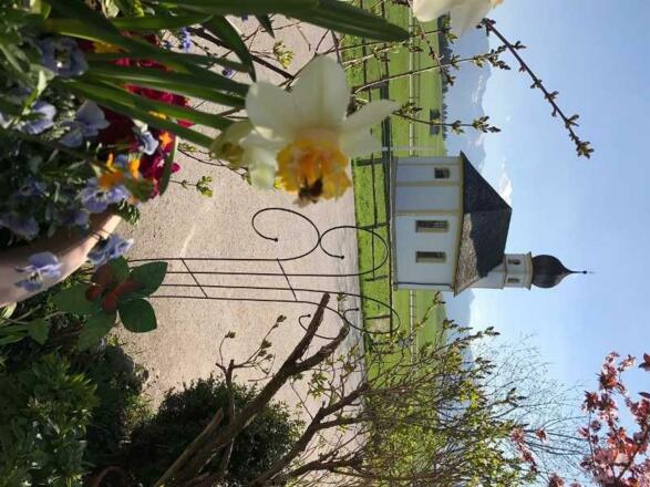 Blick zur Leonhardikapelle