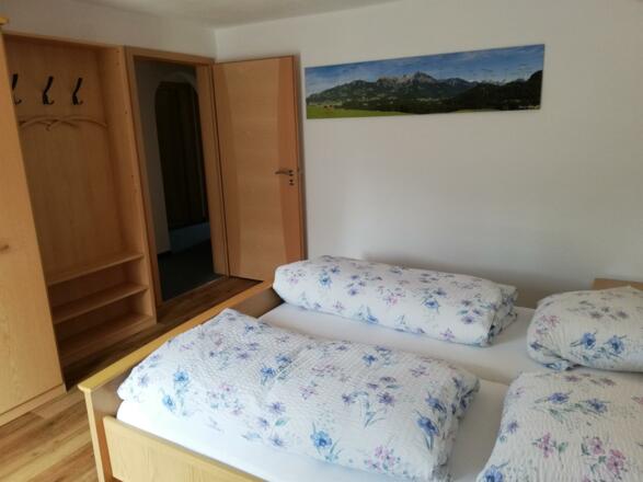 Haus Buhmann - Schlafzimmer 1(2)