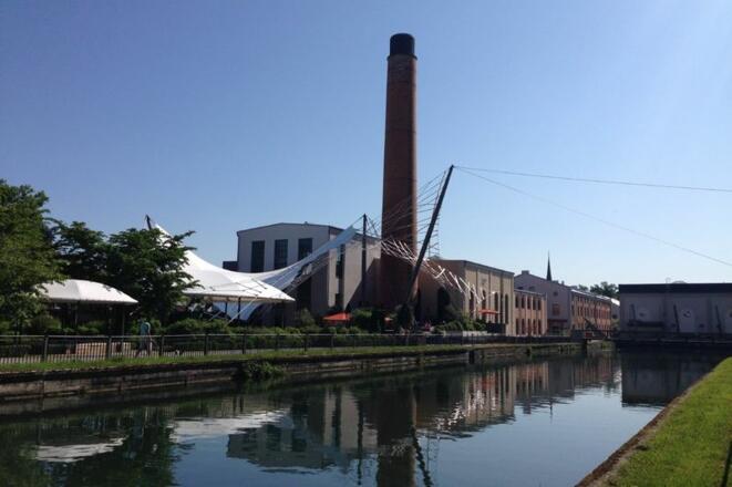 Alte Spinnerei mit Rosengarten