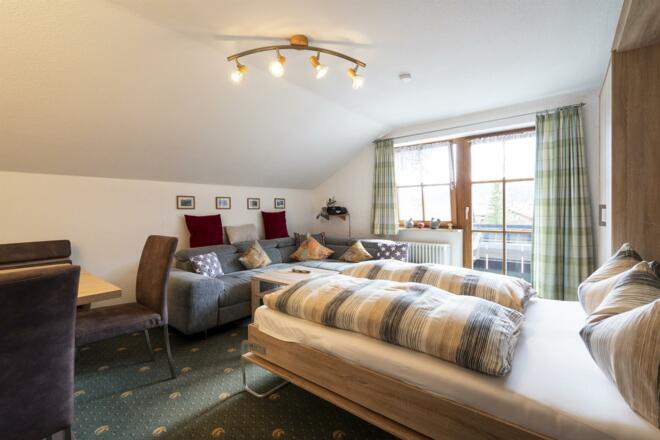 2-Raum-Fewo Lux, Wohnraum mit Wandklappbett