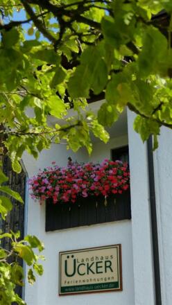 Westseite Landhaus Ücker