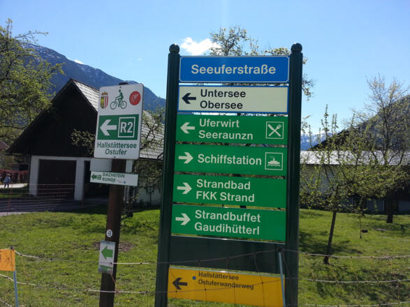 Hinweisschild zum Ostuferweg