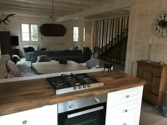 Blick von Küche ins Wohnzimmer EG