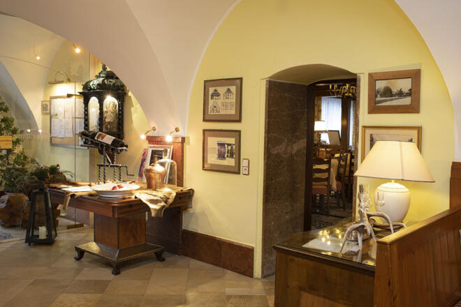 Eingang im historischen Haupthaus