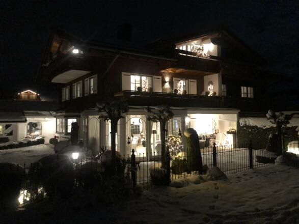 D7E0FFCC-8360-4A45-BFCA-EBA5EDEDDD54