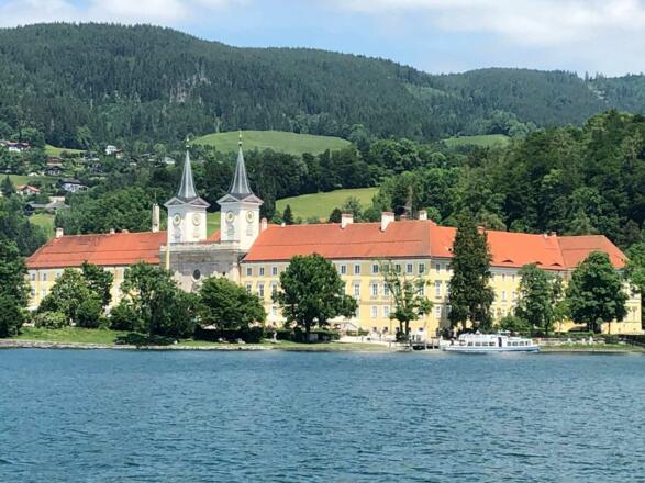 Tegernseer Kloster mit Bräustüberl