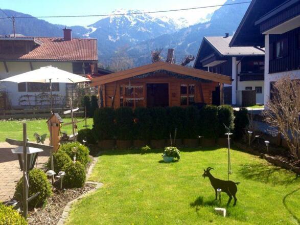 Pension Tannenhof - Garten Blick aufs Rubihorn