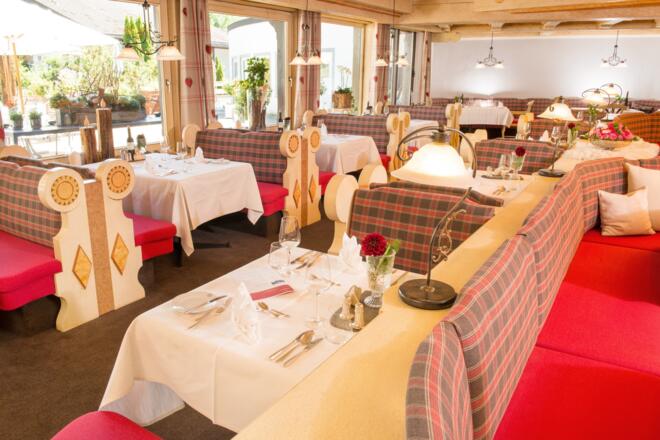 phf-haupt-restaurant-002