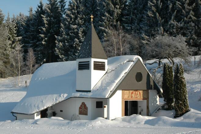 Maria Bründl im Winter Außenansicht