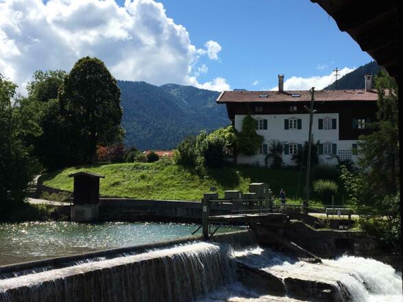 Hausansicht mit Weissach