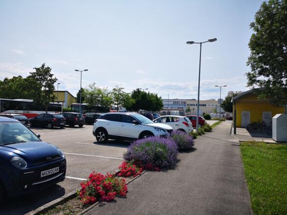 Park &amp; Ride Machlandstraße Bahnstation Schulzentrum