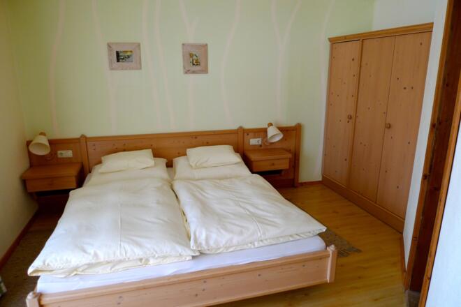 Schlafzimmer Wohnung 2