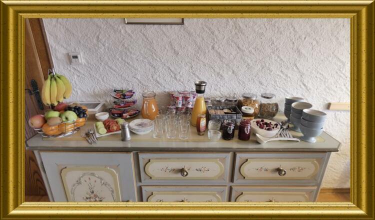 Frühstücksbuffet im Gästehaus Burger