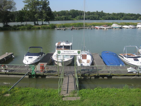 Schiffsanlegestelle Au an der Donau