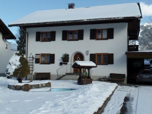 Haus Frontansicht in der Mühlenstraße in Fischen