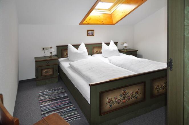 BE_Enzian_Schlafz_01