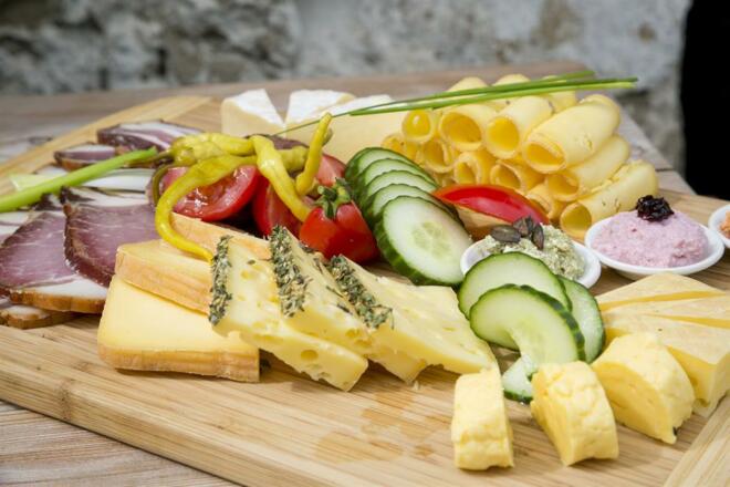 Brettljause Langfeldhütte Loseggalm