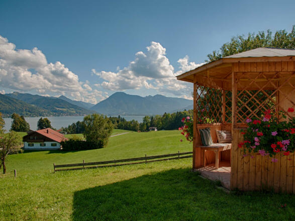 Gästehaus Unterreiterhof in Bad Wiessee - mit Traumblick über das Tegernseer Tal
