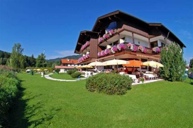 Gästehaus mit Terrasse und Garten