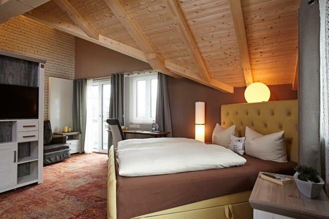 Zimmer 8, Bett, Luxus-Familienzimmer