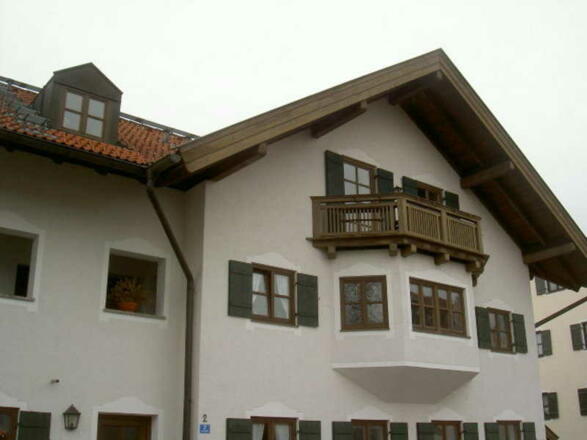 Außenansicht Erker und Südbalkon