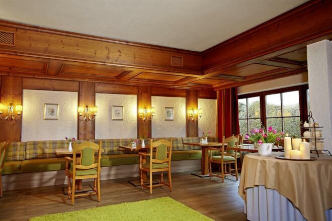 Restaurant mit Fensterfront 2016