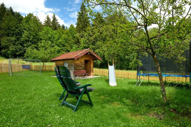 Garten und Spielplatz 6