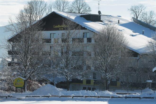 Landhotel Seeg Hotelansicht Nord Winter